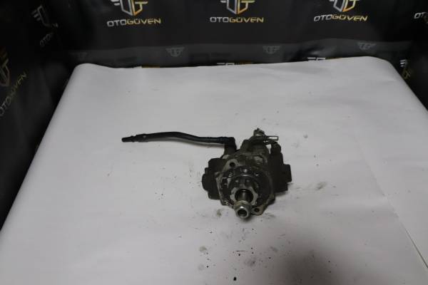 FORD TRANSİT 120 - 120 V ÇIKMA PARÇA TRANSİT 200 PS MAZOT POMPASI